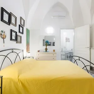 https://maison-rudy.lecce-hotels.com