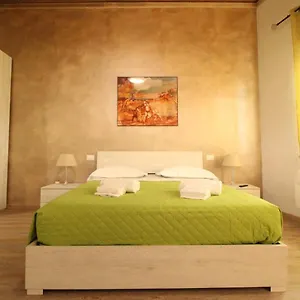 https://noras-house.it-tuscanyhotel.com