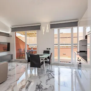 Appartamento Casa La Rosa Oneglia Centro, Imperia